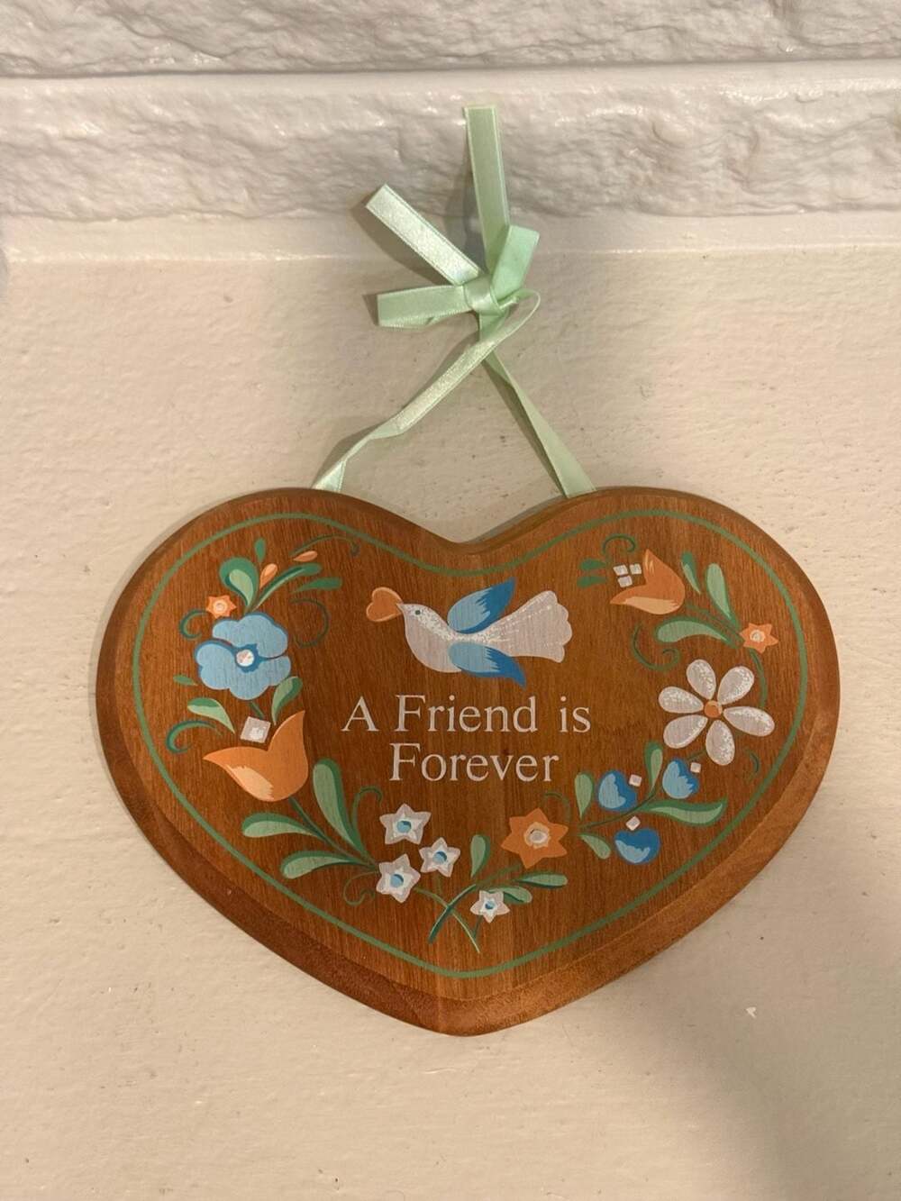 Vintage Avon Folk Art Wooden Heart Wall Plaque 'A Friend is Forever' Cottagecore